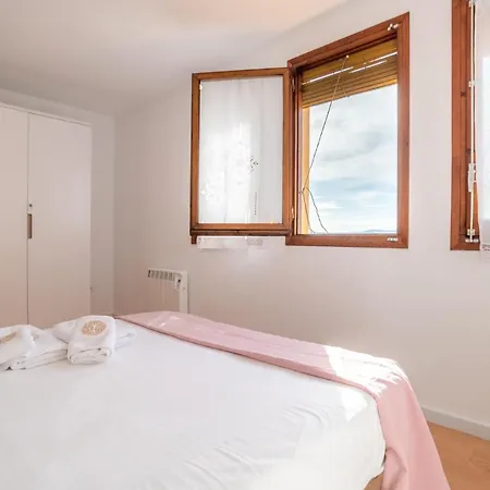Rural New Folch Ii Apartment